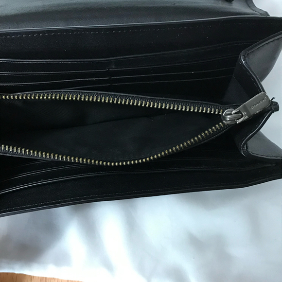 Coach Drifter Wallet with Mixed Leathers & Turnlock Closure EUC - Picture 9 of 12